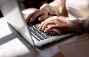 鍵盤鎖住不能打字
