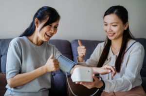 血壓計邊隻好